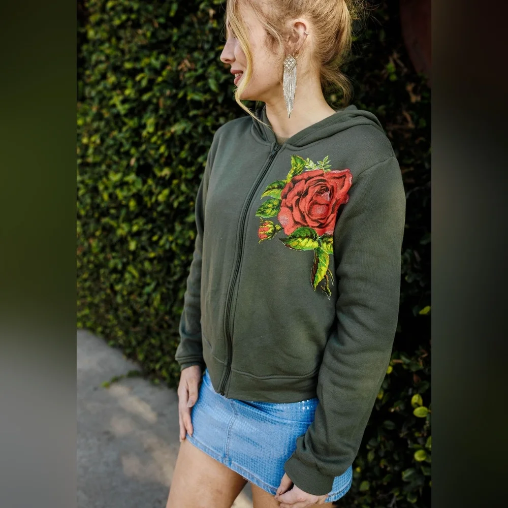 NWT Rodeo Quincey Romantic Rose zip-up Olive Green hoodie
